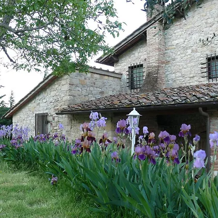 Borgo Di Vezzano Alojamento de Turismo Rural Calenzano